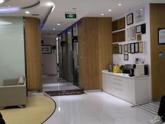 -雅悦齿科(顾村公园店)