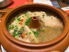 汽锅菌子肉饼-老滇山寨•云南特色菜•地方菜•民族风情歌舞表演(金碧店)