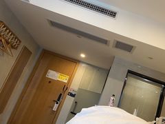 -闲隅江景艺术酒店(解放碑洪崖洞总店)