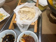 -靠山屯东北农家菜(八龙桥雅苑店)
