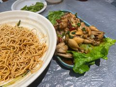 -肥肥虾庄·金牌油焖大虾(东湖欢乐谷店)