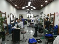 -V8潮牌·接发烫染连锁