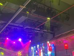 -喜鹊音乐酒馆(西街店)