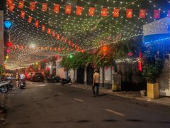 -Cuc Gach Quan Restaurant