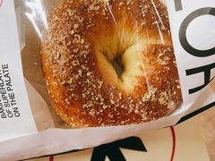 -HOT CRUSH趁热集合·现烤面包(环球港店)