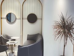 -Fridi Patisserie Cafe