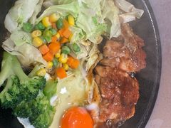 铁板黑椒鸡排饭-牛邸·烧肉饭(来福士店)