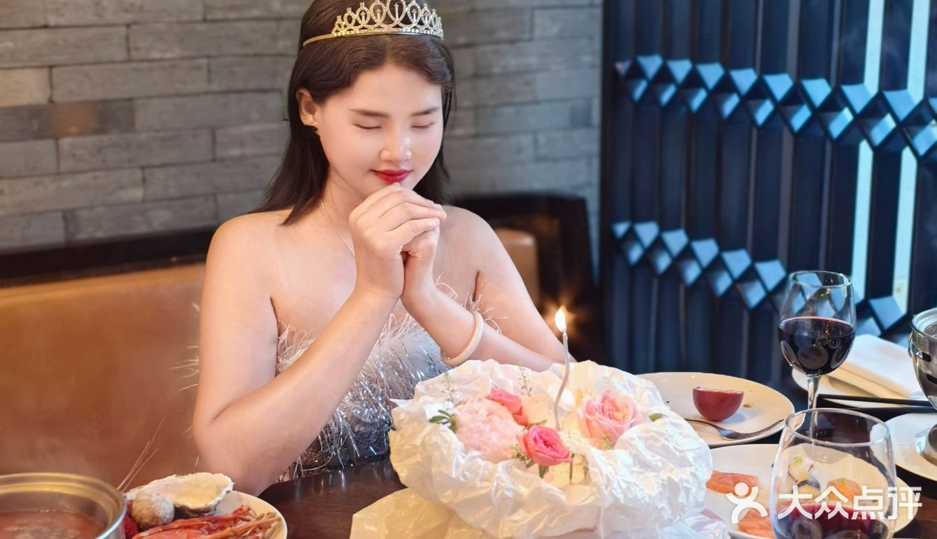 每天有每天的快樂 今天是生日快樂🎂🥂