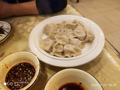 酸菜肉水饺-鹤乡东北菜(崮山路店)