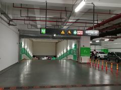 -龙湖虹桥天街-停车场