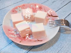 一口草莓-蜜糖甜品铺(朝一村民公寓店)