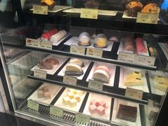 面包甜点陈列柜-麦当劳(静安寺店)