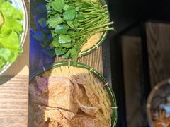 -尚尚仙·酸汤猪手·猪肚鸡火锅(华联万柳购物中心店)