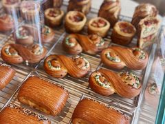 -VERIE BAKEHOUSE