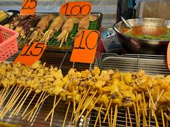 -席娜卡琳火车铁道夜市