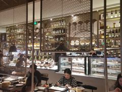 大堂-钱小奴海鲜自助黑金店(杭州滨江龙湖店)