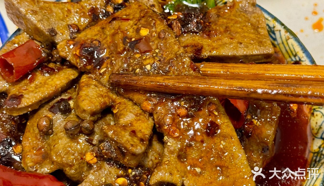 这才是重庆本地人会反复去吃的火锅店。。