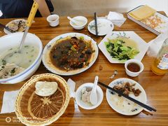 -美顺香食府鱼头老店(雪野湖店)