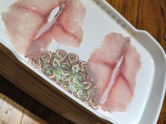 -老牌坊云南鱼豆花火锅(爱建店)