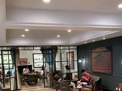 大堂-星巴克臻选(广州沙面店)