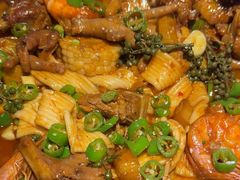 -徐记小怪兽肉蟹煲(中央大街店)
