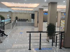 -上海大学附属上海和平眼科医院