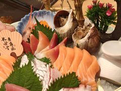 三文鱼刺身-京旬海鲜放题·铁板烧自助餐厅