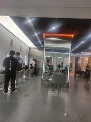 -艾美A·M Hair Salon