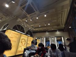 -一東造型烫发染发