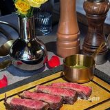 我都不敢想我又找到一家适合约会的餐厅