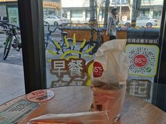 -85度C(生甜甜圈研究工坊·上海松江人民北路店)