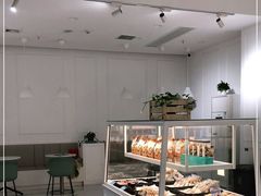 面包甜点陈列柜-罗莎蛋糕(松雅湖店)