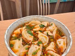 茴香大肉水饺（酸汤）-三姐妹饺子(东木头市店)