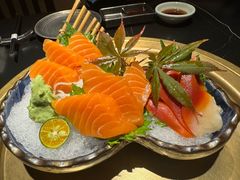 -山川小町·极番烧肉(新地假日广场店)