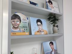 -潘多拉眼镜·蔡司依视路明月(潘家园店)