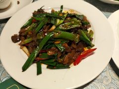 回锅小牛肉-巴扎美食·新疆菜·西域歌舞表演餐厅(新疆大厦店)