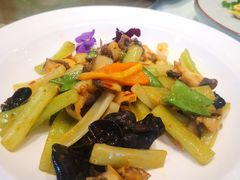 -万龙洲海鲜(大兴绿地缤纷城店)