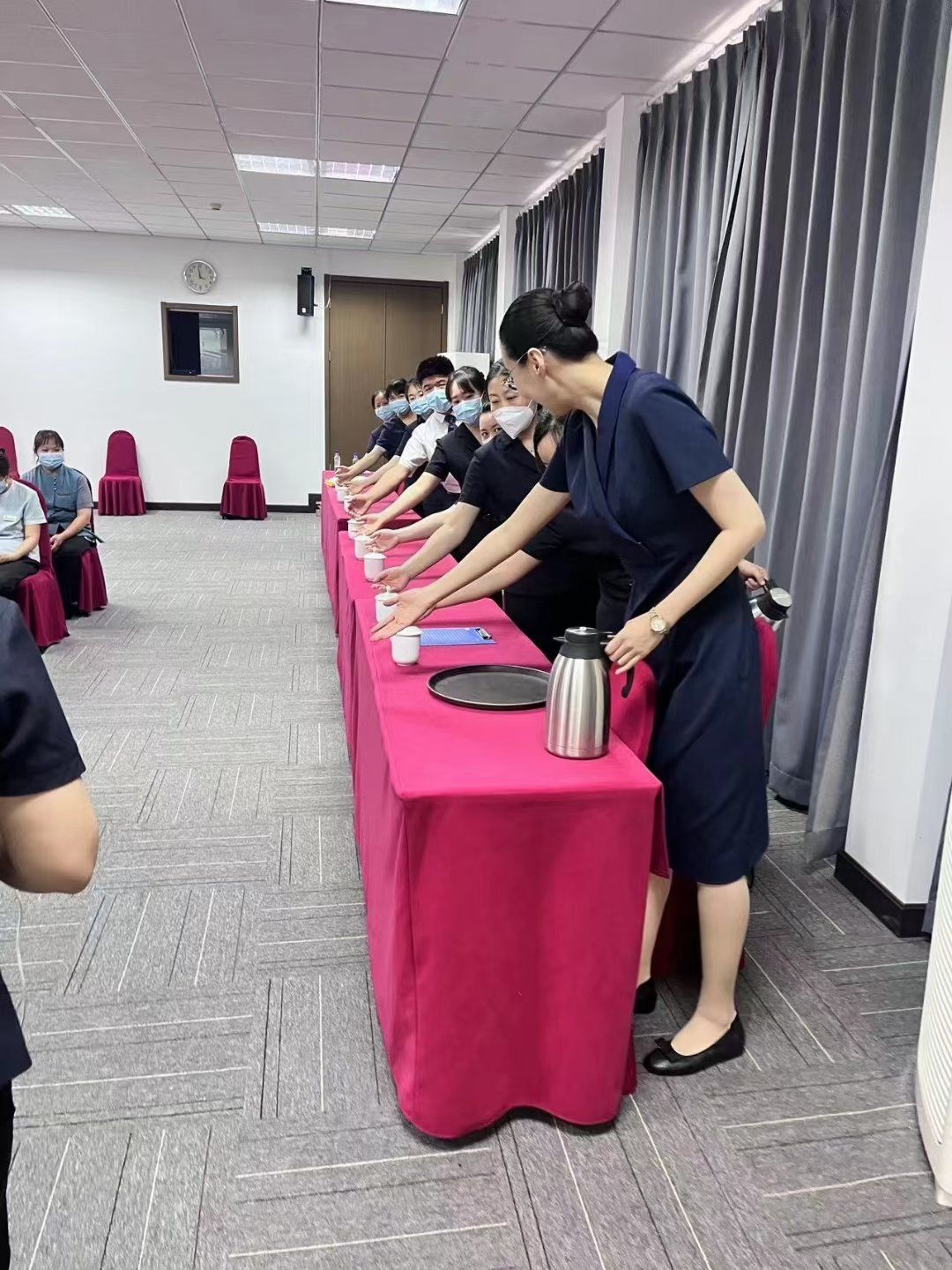 酒店服务礼仪培训