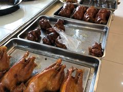 -鸿亨泰杂鱼馆(港馨家园店)