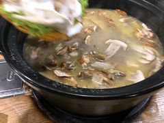 -菌海森林·非遗野生菌火锅(西山区滇池路摩根道店)