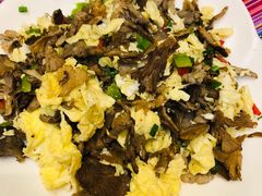 -香巴拉云南餐厅(华莱坞店)