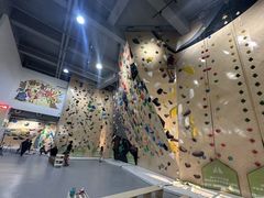 -ROCKPLUS攀岩馆(环宇城店)
