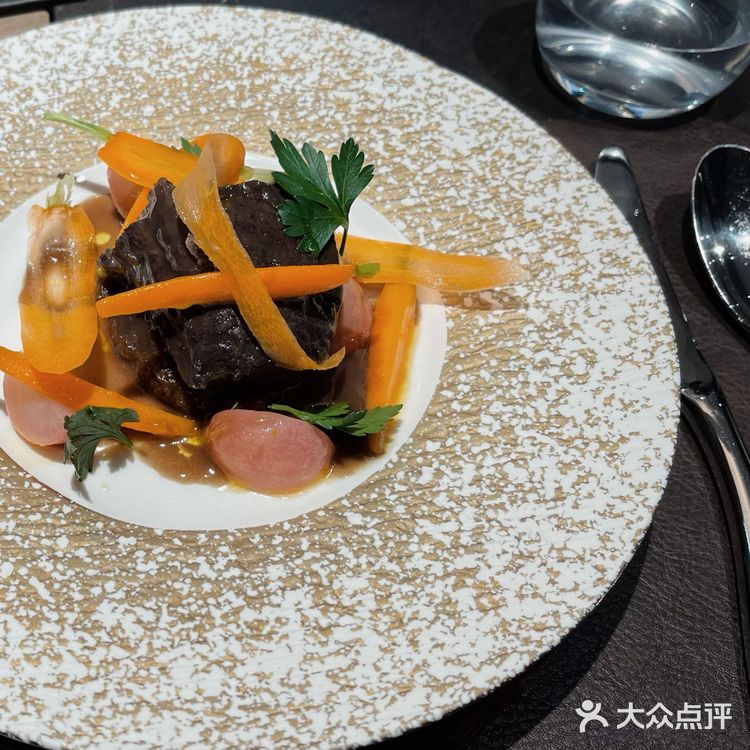 法餐天花板｜每道菜都令人惊艳[加油]