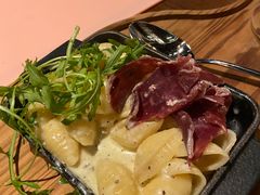 -恰餐厅及酒吧 CHAR Bar & Grill (北京丽都皇冠假日店)