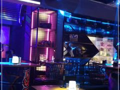 -UP嘻哈酒吧(粉巢店)