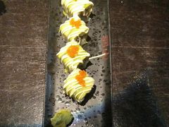 牛油果软壳蟹卷-羽山料理