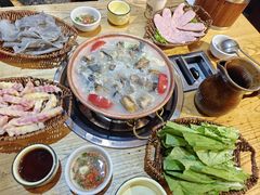 -阿婆情腊排骨火锅(金虹路店)