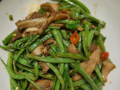 -黄泥岗·地道湖北菜(奥特莱斯店)