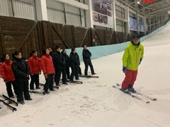 -乔波室内滑雪场
