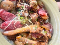鸽仔腊味煲仔饭-崖口煲仔饭